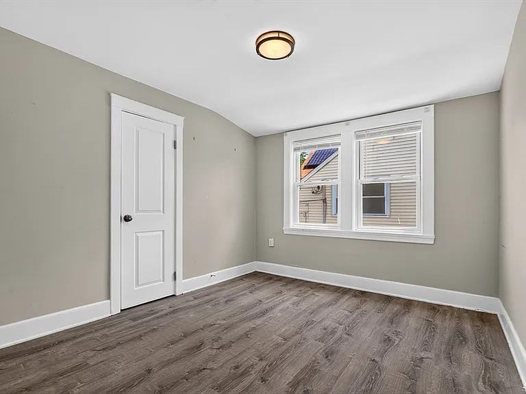 65-67 Lawn Ave #2 — Photo 14