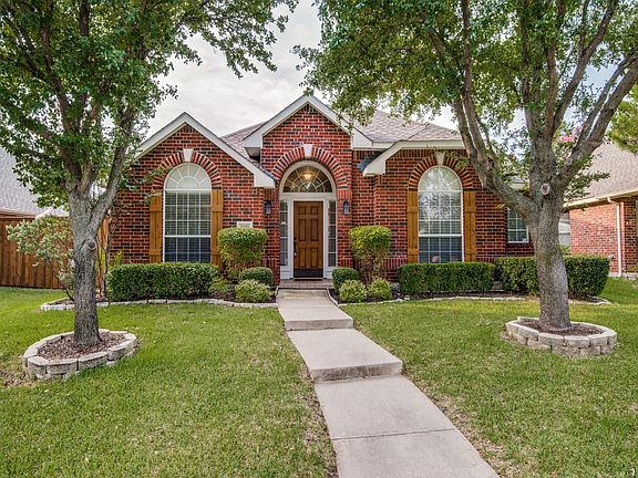 3rd image of 1441 Forest Oaks Ct