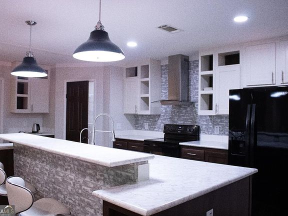 5th image of 223 Azalea Dr