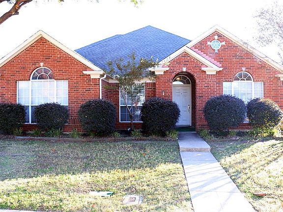 2nd image of 1324 Pelham Ln