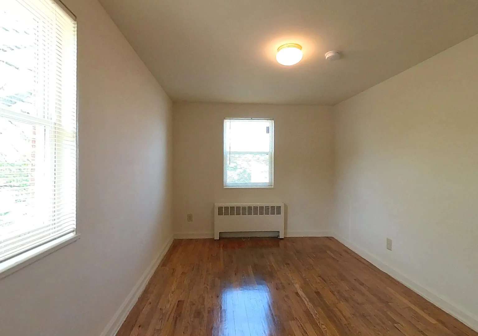 Roland Park — Photo 4
