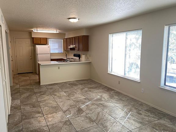 3rd image of 4312 Calle Andrew APT A