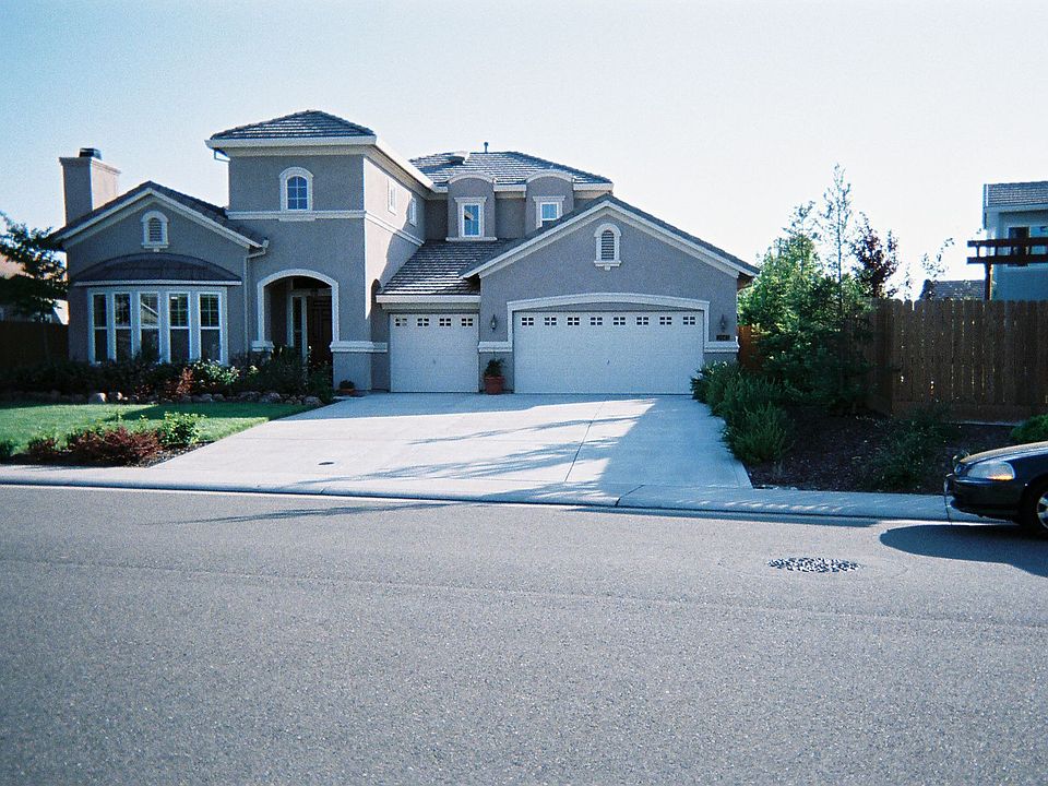 Largest lot on the street