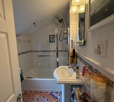 4th image of 121 S Fairfax St #2