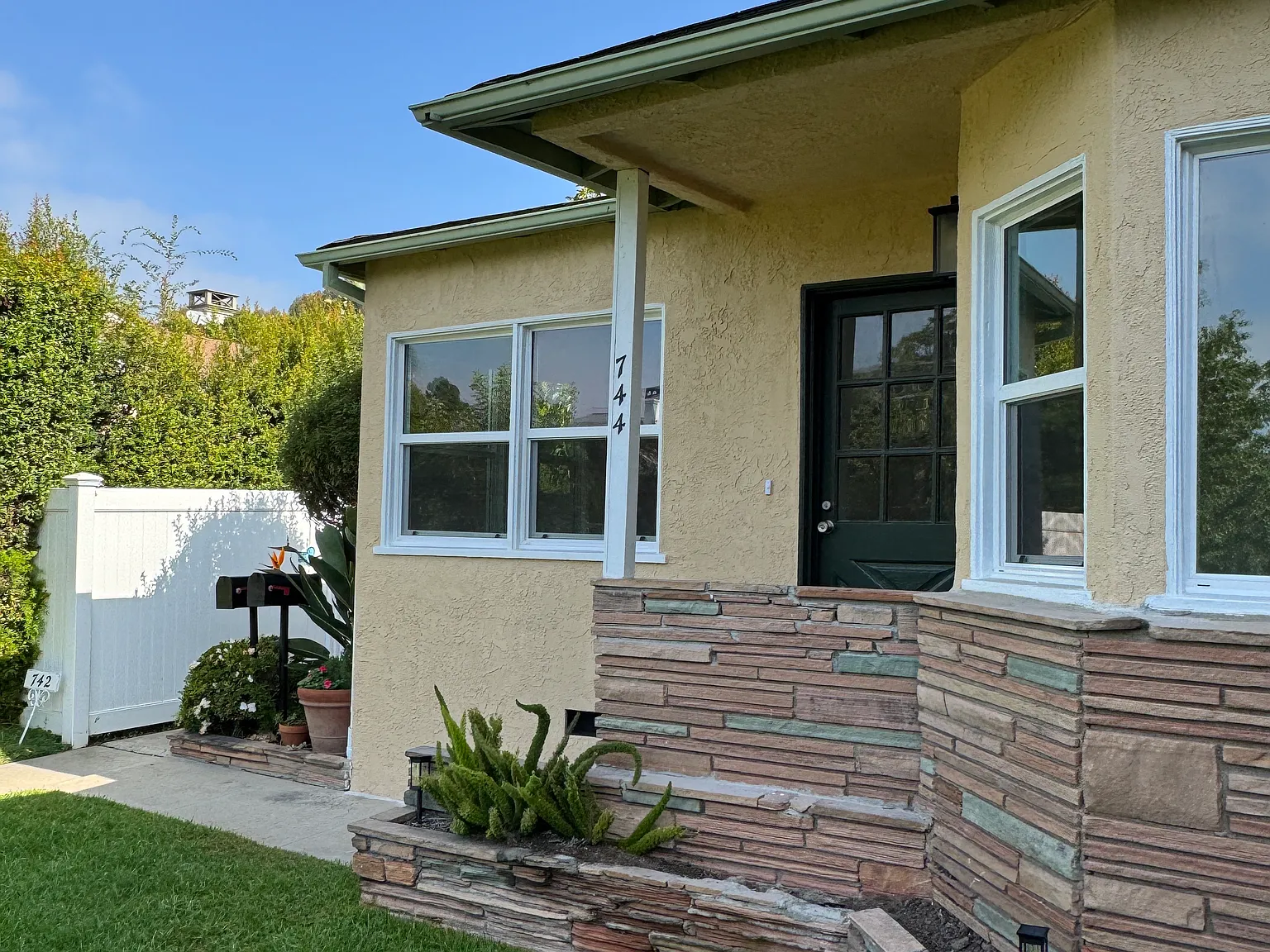 744 Moreno Ave — Photo 1