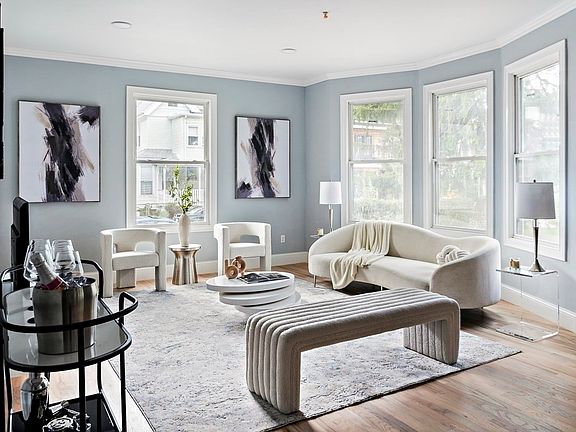 5th image of 7 Waumbeck St #1