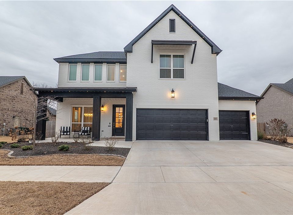 1st image of 3957 W Dahlia Way