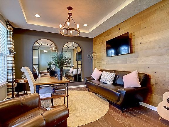 4th image of 9015 Shady Elm Ln