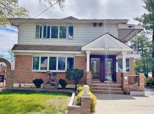 284 10th St FLOOR 2, Staten Island, NY 10306