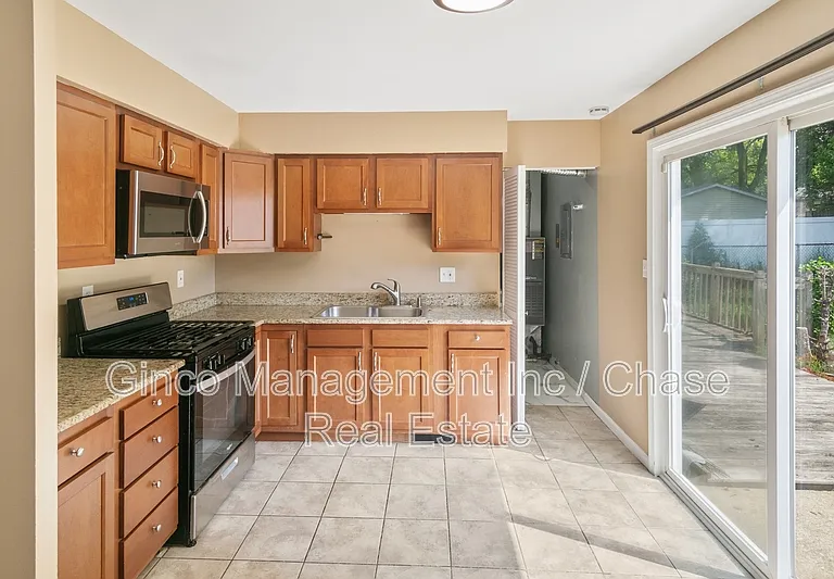 164 Galewood Dr — Photo 3