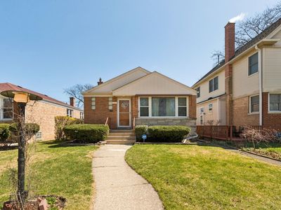 207 Brown Ave, Evanston, IL, 60202