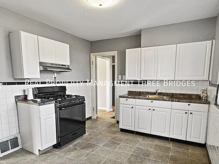 1180 S New Florissant Rd — Photo 8