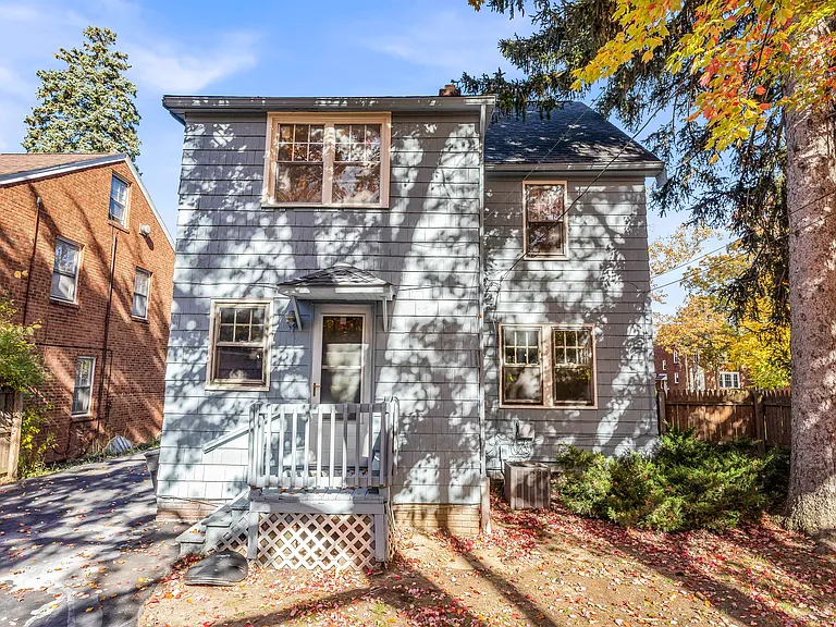 3630 Bainbridge Rd — Photo 17