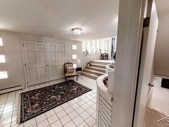 4th image of 4596 Dartmouth Dr