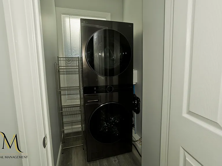 28 Union St #2 — Photo 36