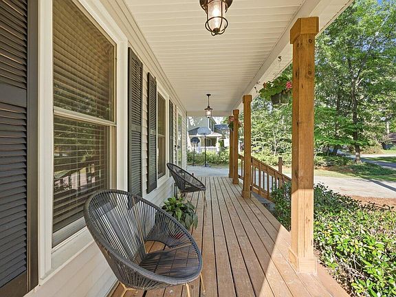 5th image of 102 Garbon Dr
