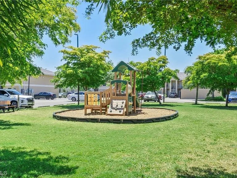 8342 Bernwood Cove Loop #807 — Photo 14