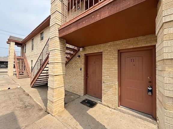 3rd image of 1502 E San Pedro St #11