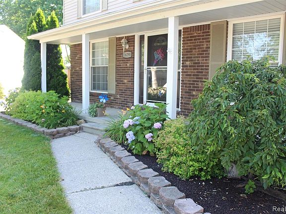 2nd image of 16298 Bayham Ct