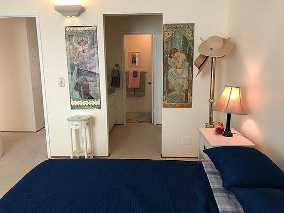 3rd image of 1053 Cumberland Pl