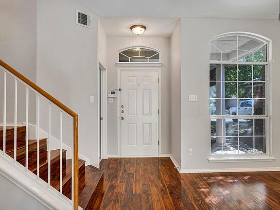 5th image of 803 House Creek Dr