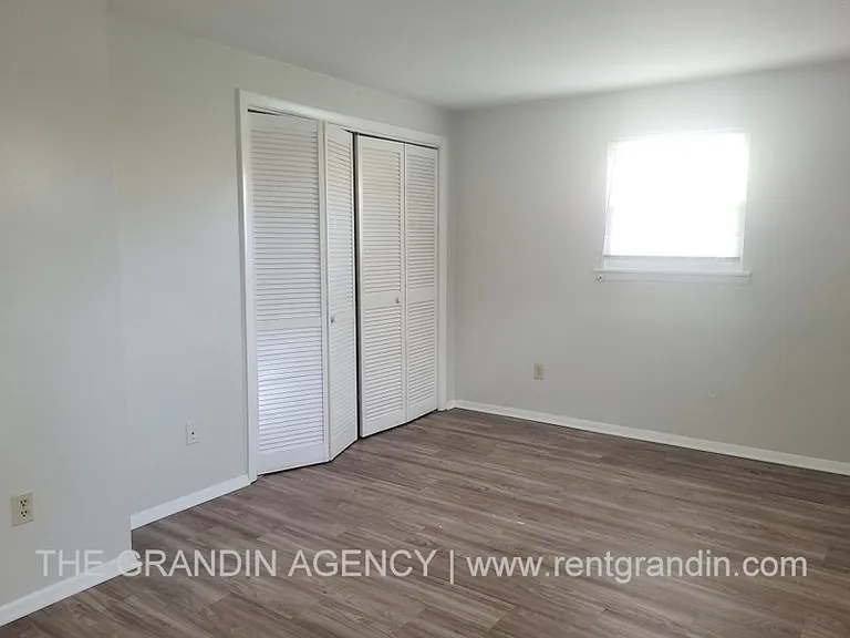 916 Pyrtle Dr #C — Photo 9