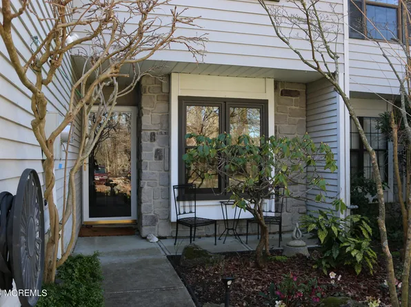 18 Hunters Run, Oceanport, NJ 07757