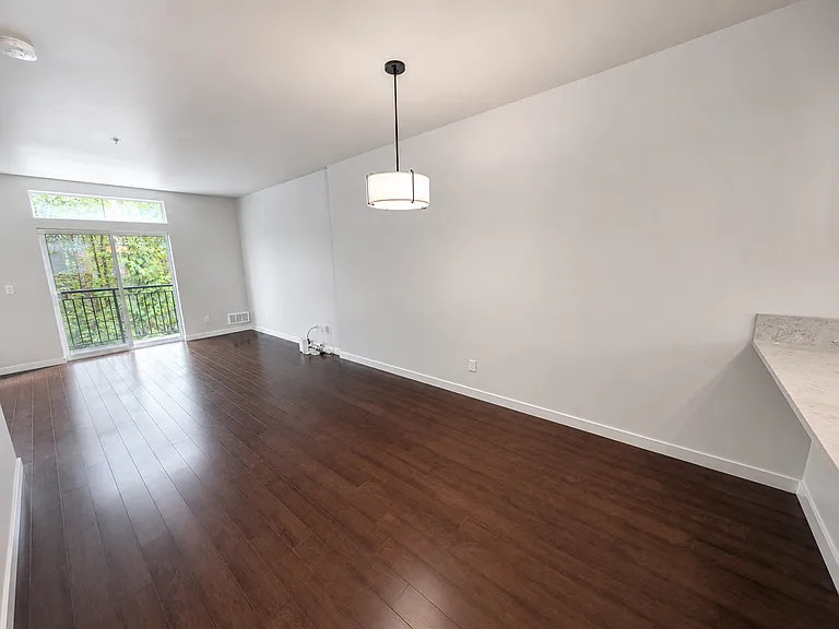 2203 NW Moraine Pl — Photo 4