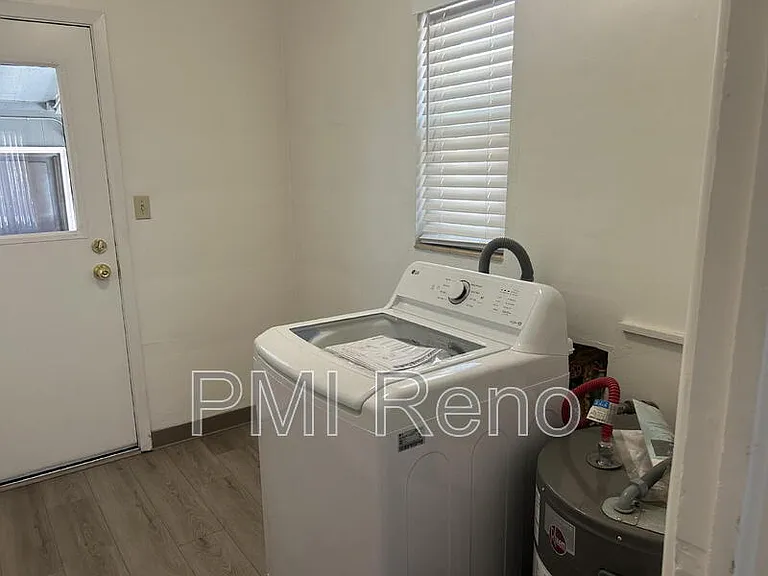 1747 C St #B — Photo 10