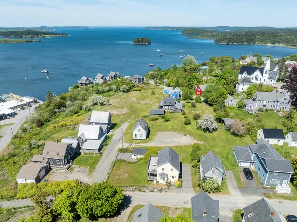 7 Hobson Street, Lubec, ME 04652