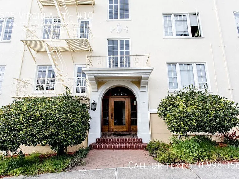 2505 Virginia St #10 — Photo 6