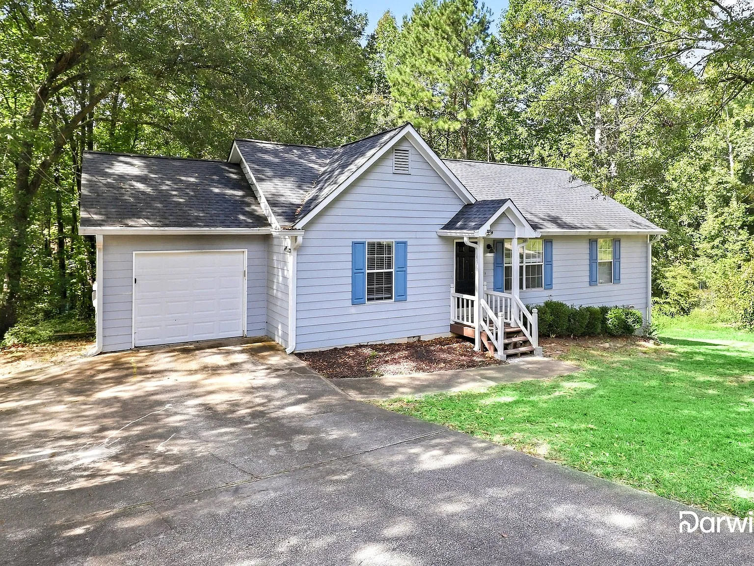 3 bed, 2.0 bath, 1092 sqft, $1,600 — Photo 2