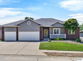8112 S 166th St, Omaha, NE 68136