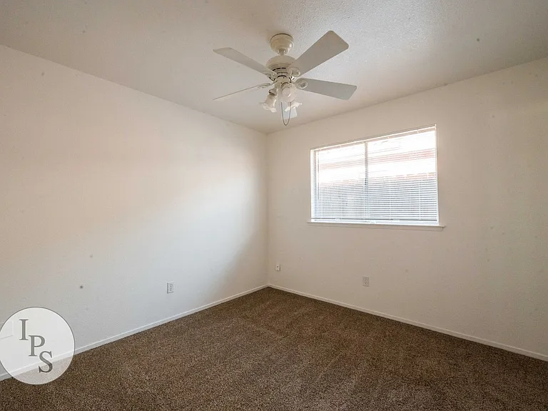 6691 N Constance Ave — Photo 19