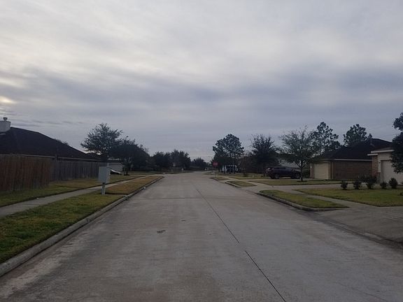 4th image of 2622 Argos Dr