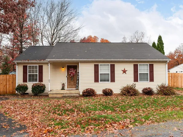 29 Auburn Ct, Stuarts Draft, VA 24477