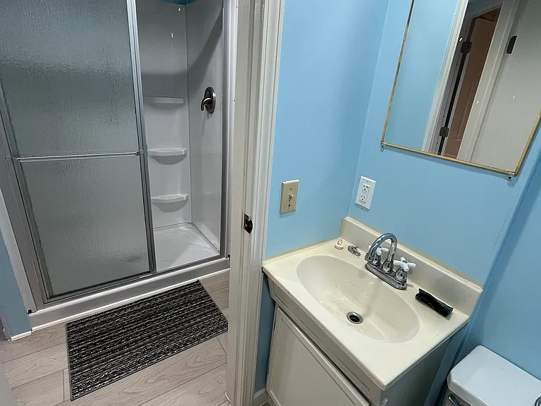 1021 N 47th Ave — Photo 32