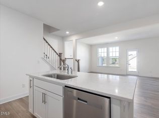 633 Sefton Park Dr, Zebulon, NC 27597