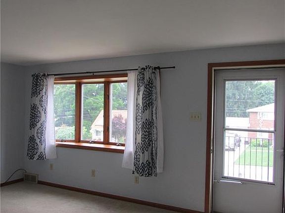 2nd image of 417 Hickory Dr