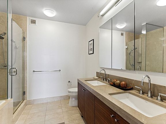 4th image of 30 West St APT 17G