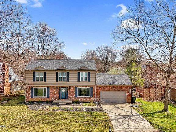 2nd image of 411 Cherry Point Dr