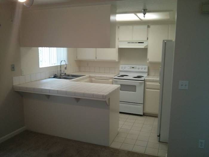 2nd image of 1164 Decker St Unit B