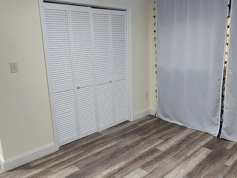 570 Capri Rd — Photo 23