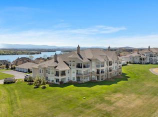 555 Rarity Bay Pkwy #204, Vonore, TN 37885
