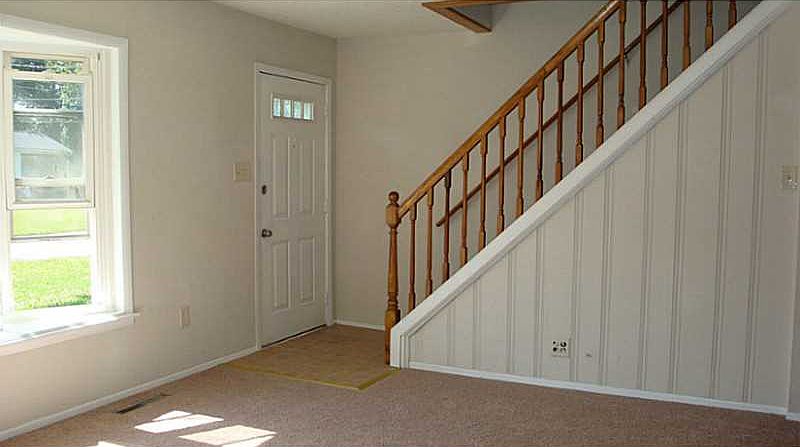 1st image of 633 Jacqueline Ave