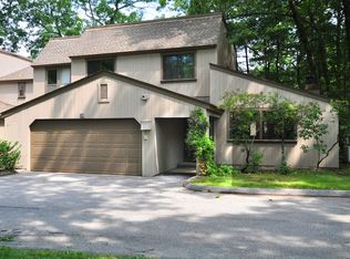 28 Cottonwood Dr #28, Avon, CT 06001