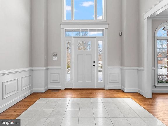 3rd image of 99 Hummingbird Ct