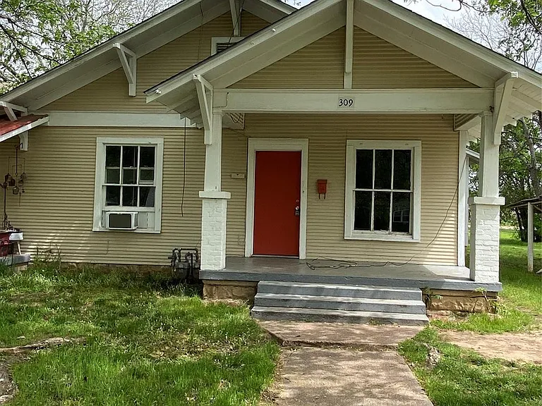 309 E Nelson St #B — Photo 1
