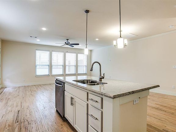 4th image of 4316 Hartford St #29
