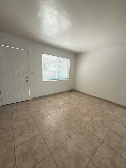 2 bed, 900 sqft, $1,395 — Photo 2